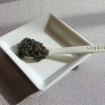 ラ メゾン ドゥ グラシアニ - Caviar フランスのストゥリア社の煌びやかなフレッシュ オシェトラ ベルーガキャビア ワンスプーンのお楽しみ