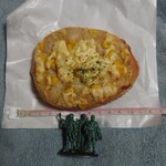 うさぎのしっぽ - ②コーンマヨぱん130円