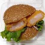 阪急ベーカリー香房 - 料理写真:まんぷくバーガー･海老カツ（216円）