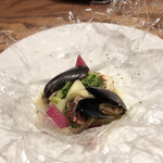 Bistro TATSU - 宗像の鯛やムール貝、タコの包み蒸し