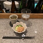 目黒日本酒バル いと。スタンド - 熱燗と梅水晶