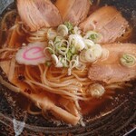 金太郎ラーメン - チャーシュー麺アップ