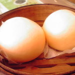 芳泉 - マンゴー饅頭