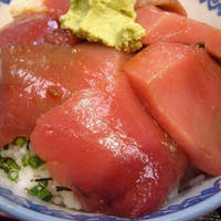 浅草 魚料理 遠州屋 - 「まぐろ丼定食」のまぐろ赤身