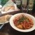ラットンゾーロ　ドーロ - 料理写真:サーモンとズッキーニのトマトソースパスタ