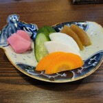 うなぎ亭 友栄 - うな重の漬物盛り合わせ