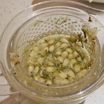 海底撈火鍋 - ジャスミン茶には大きな種？