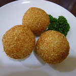 晴々飯店 - 胡麻団子　\450
