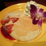 ハワイアンパンケーキ(ストロベリー)