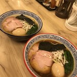 麺処 有彩 - 手前「醤油」です。味玉はオープン時に頂いたサービス券で・・・。