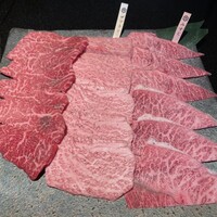 兜 中目黒店 - 左から　シンシン、ザブトン、みすじ