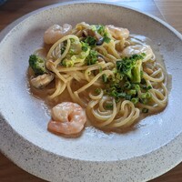 RED ROOM rooftop & grill - 海老とムール貝のクリームパスタ