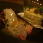 裏参道牛肉店 - シマゾイと中トロのカルパッチョ、ゆりねのフラン焼きウニのせ