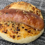 スーリープー - BIGハーブフランクフルトのフォカッチャ（¥379）（税込）