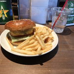 BONY'S KITCHEN - チーズバーガー、ポテトセット1,080円
