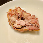 仁修樓 - ◎鴨の頭を半分にカット。頭の身と脳味噌は美味⁈