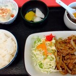 銀杏亭 - 肉炒め定食   900円