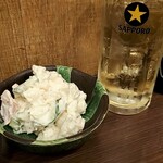 立呑み ひなどり - ポテサラとホッピー