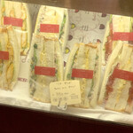 メゾン ムラタ - レジ横 冷蔵コーナー