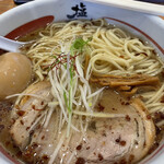 久御山 塩元帥 - 天然塩ラーメン大盛り + 卵 ¥1070