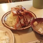 ハーイ･ハニー - チキンカツとハムの黄身焼きランチ、550円
