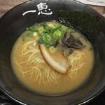 本格博多豚骨ラーメン一恵 - 