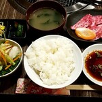 焼肉・しゃぶしゃぶ 肉の鶴々亭 - 