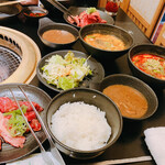 Yakiniku Ishibi - スープと麺とチョイカレーまでずらり\(//∇//)\