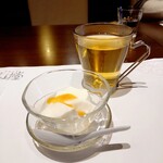 Miyanomori Rengedou - 杏仁豆腐とジャスミン茶