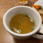 南海飯店 - かたい焼ソバのスープ