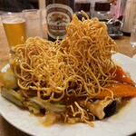 南海飯店 - かたい焼ソバの麺