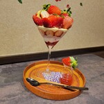 ICHIGO - プレミアムいちごパフェ