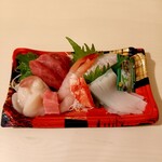 魚勝 - 刺身盛り合わせ 798円