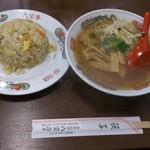 八宝亭 - 本日のサービス　火曜日は、ラーメン+ヤキメシ小 = \500ポッキリ ! 正しくワンコインで　満腹間違いなし