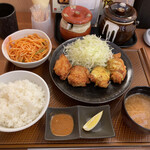 Karayoshi - 合盛り定食 ナポリタン付(もも唐揚げ+ハニーマスタード)