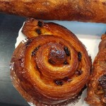 パサージュ ア ニヴォ - パンオレザン240円税込。