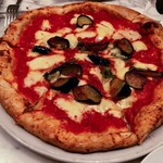 PIZZERIA CAPOLI - 真のナポリピッツァ認定 マルゲリータ(揚げナストッピング)