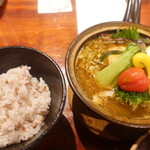 橋本屋 - チキンカレー淡麗