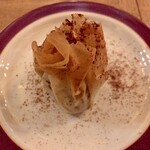 フォカッチャディレッコ500 - フォアグラ、パネットーネのパイ包みのアマゾンカカオがけ