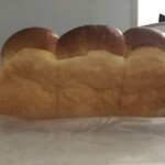 ベーカリー ニーナ - 料理写真:食パン