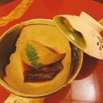 卓楽 - 芋棒(海老芋と棒鱈の炊合せ) 京水菜・針柚子
