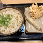 うどん おかだ - かけ並に天ぷら