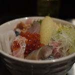 Teruya - 具沢山の「海鮮丼」７５０円