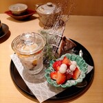 蓬左茶寮 - 里山の雪景色