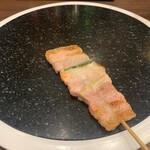 炭火串焼 だんらん - 豚on the hot plate