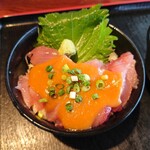 Resutoran Irie - 漁師丼。この、胡麻ダレ（ちょっと酢味噌っぽい）が旨い！