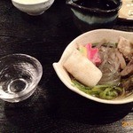 一の酉 - 舞茸、芹、ねぎ、鶏２０１２／１２／２Ｘ　肉、出汁を吸ったきりたんぽがおいしい。