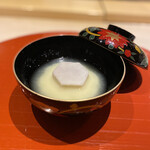 肉屋 雪月花 NAGOYA - 京都の海老芋とふぐの白子のすり流し 白味噌仕立て