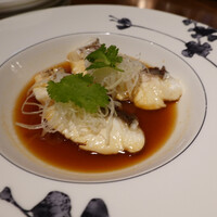 中国料理 「王朝」 ヒルトン東京 - 鯛の強火蒸し　香味醤油