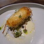 ル クーリュズ - 真鯛カダイフ麺包み、レモングラスのソース、蕎麦の実